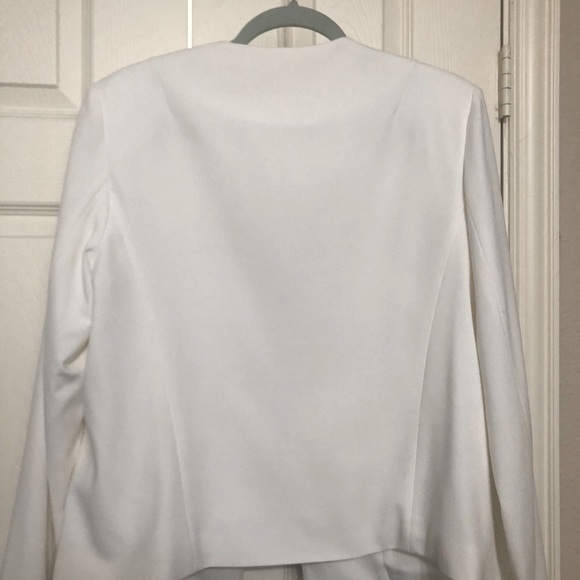 White blazer - Picture 2 of 3
